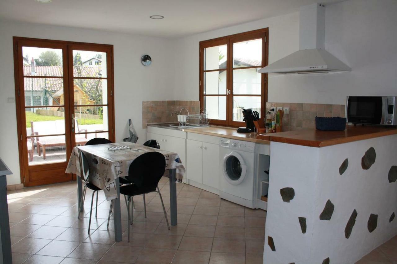 Appartement Au Calme A Hendaye Exterior photo